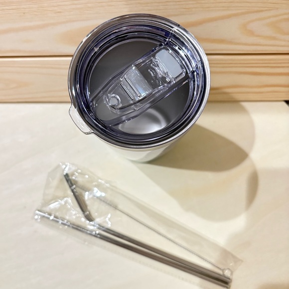 Golden Girls 20 Oz. Tumbler with Straws and Cleaner - Picture 3 of 3